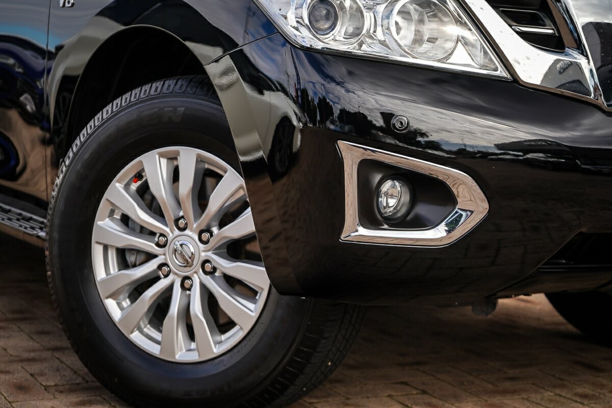 Nissan Patrol image 2