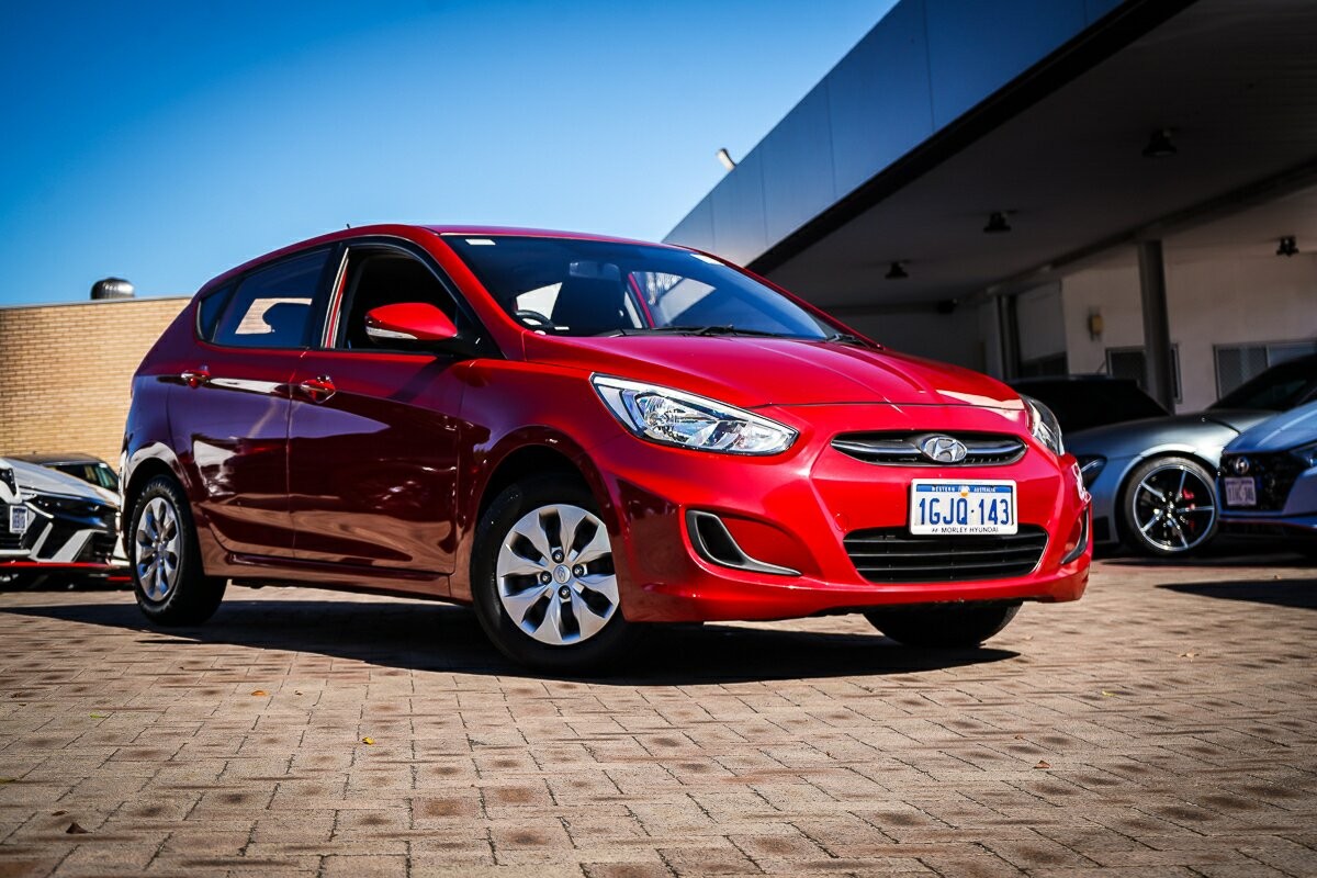 Hyundai Accent image 1