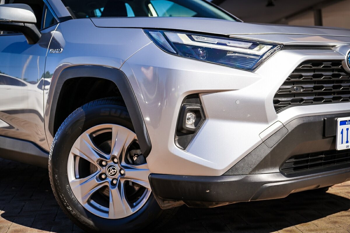 Toyota Rav4 image 2