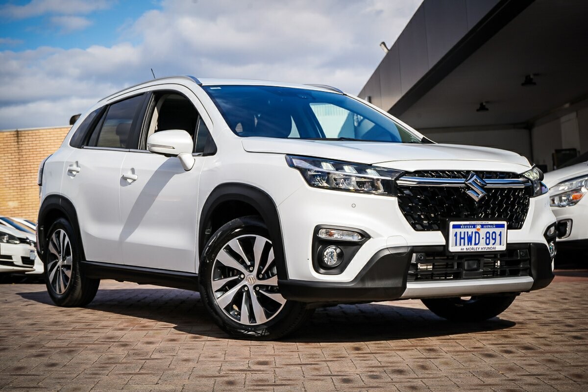 Suzuki S-cross image 1
