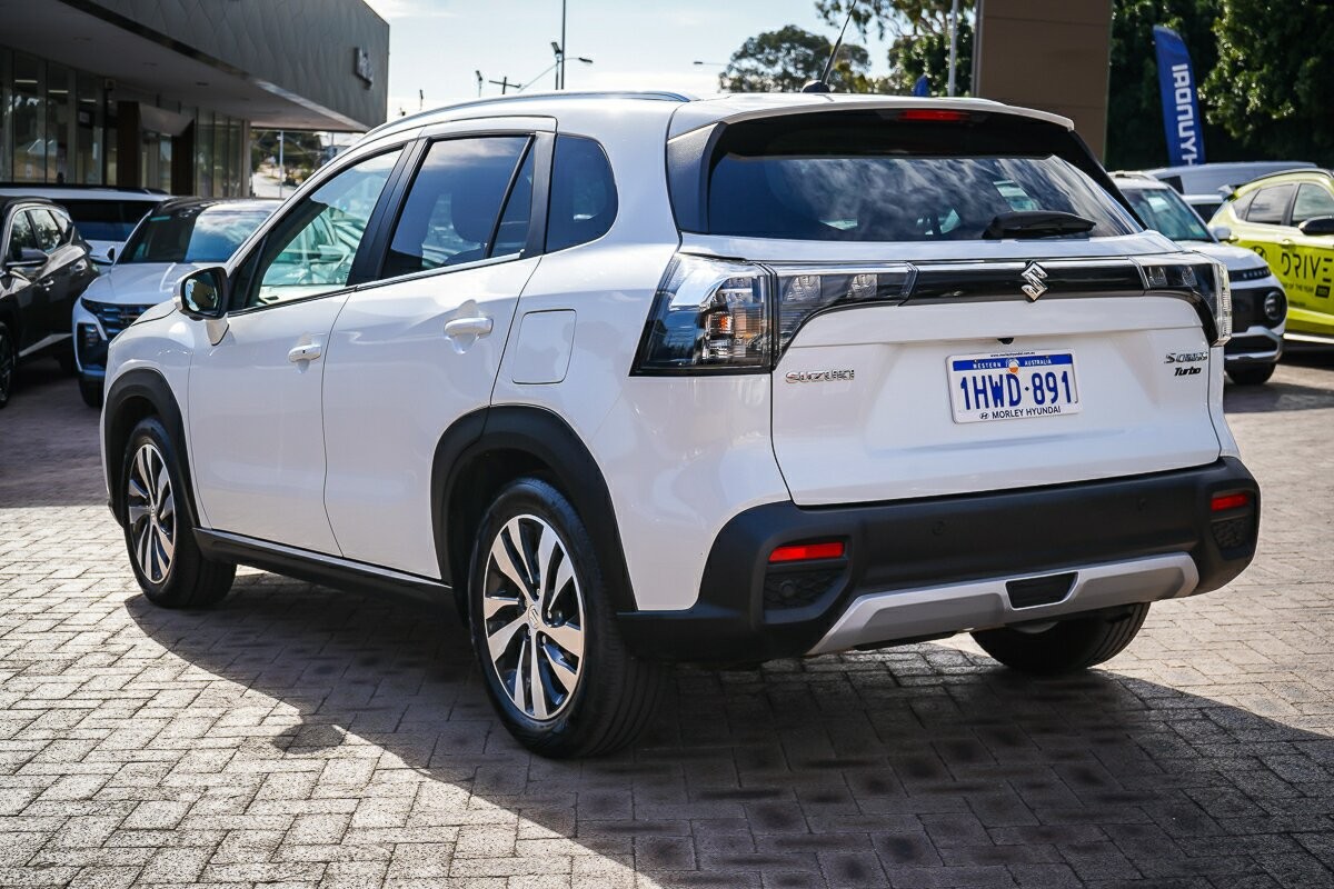 Suzuki S-cross image 4