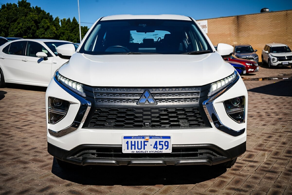 Mitsubishi Eclipse Cross image 4