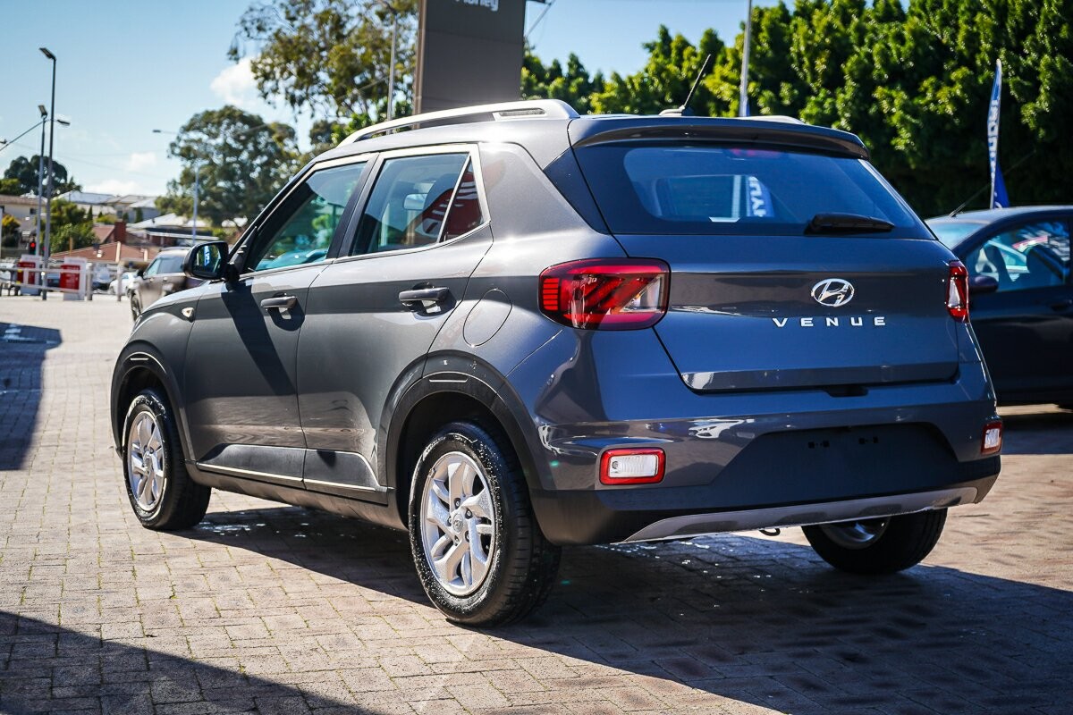 Hyundai Venue image 4