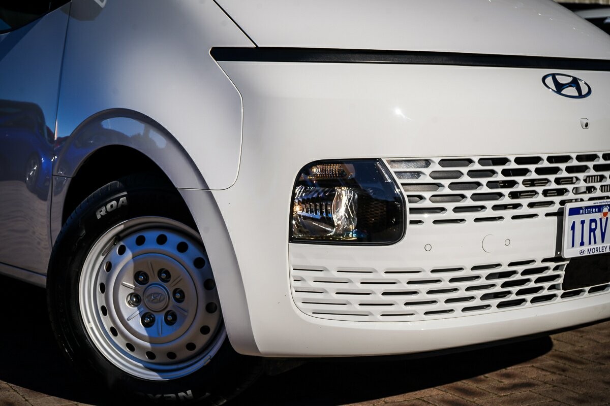Hyundai Staria Load image 2