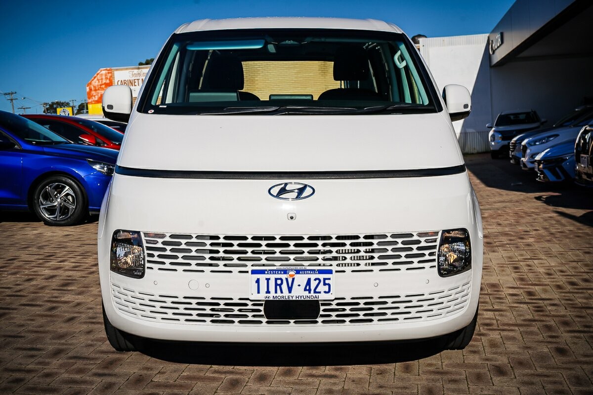 Hyundai Staria Load image 4