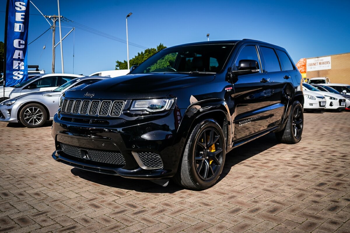 Jeep Grand Cherokee image 3