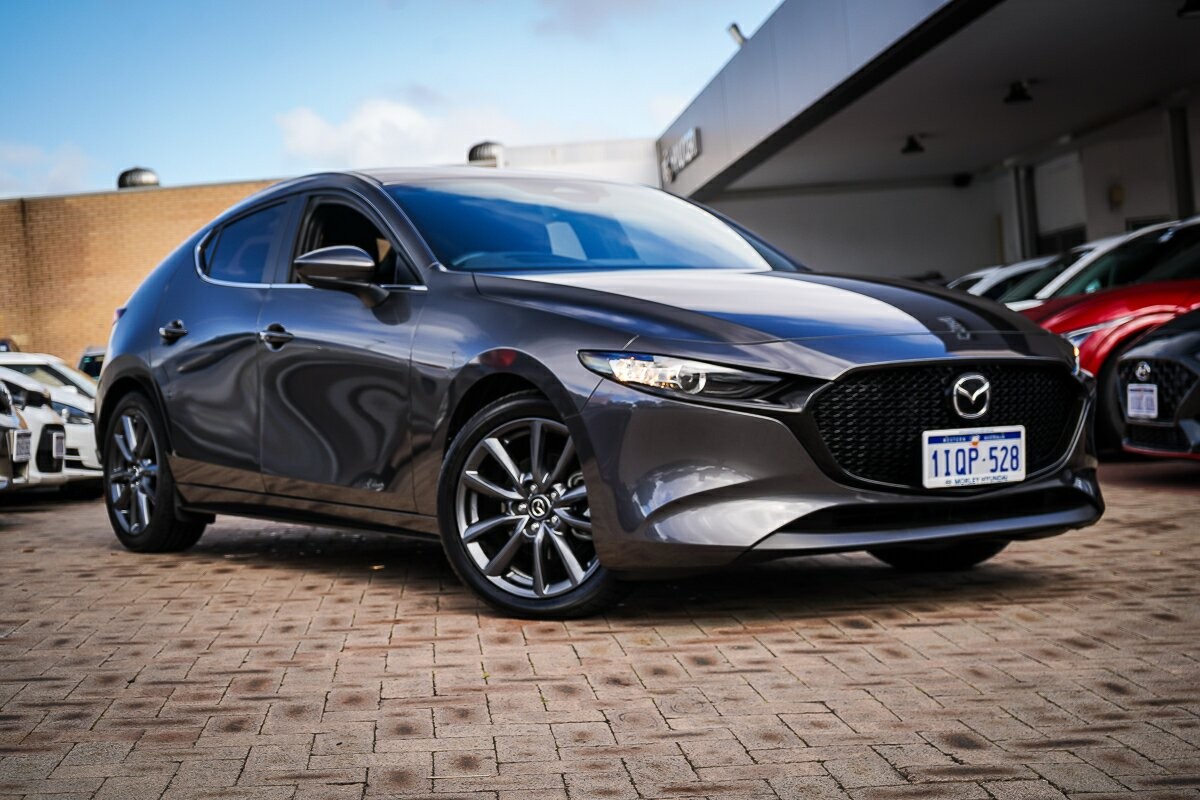 Mazda 3 image 1