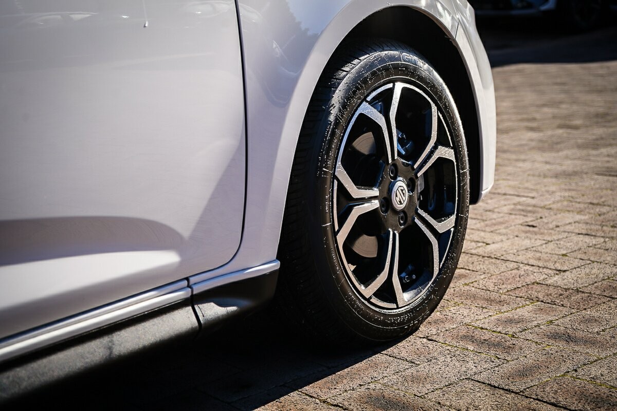 MG Mg3 image 3