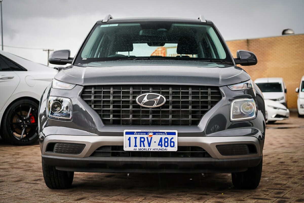 Hyundai Venue image 3