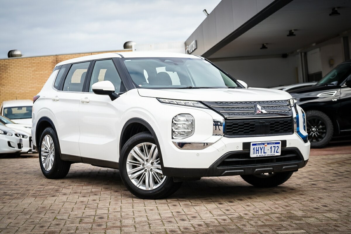 Mitsubishi Outlander image 1