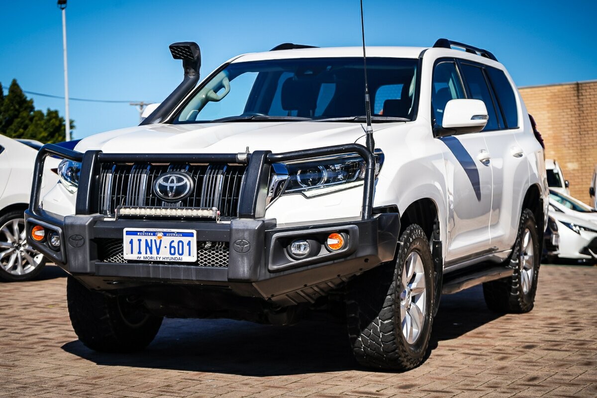 Toyota Landcruiser Prado image 4
