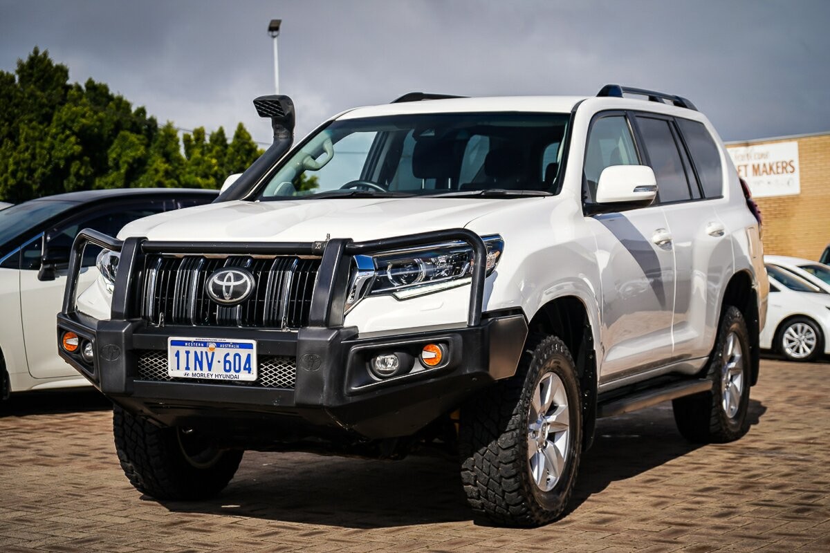Toyota Landcruiser Prado image 4