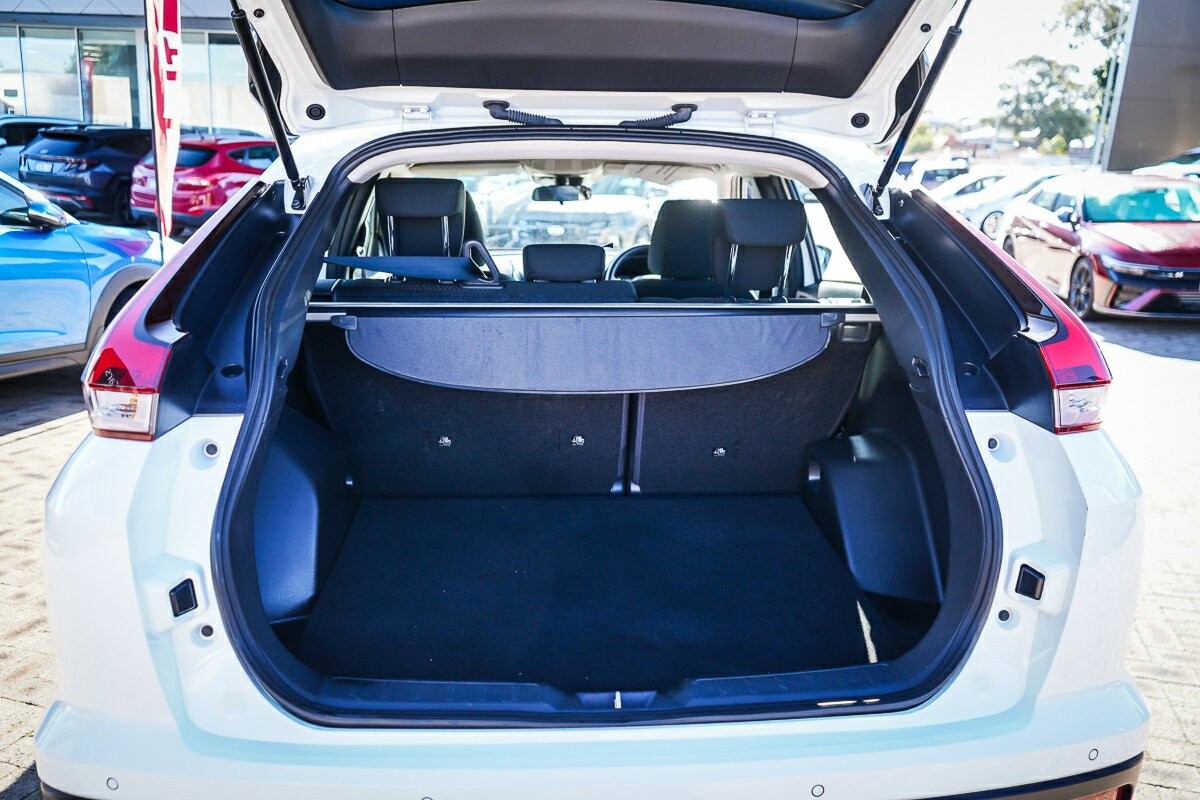 Mitsubishi Eclipse Cross image 4