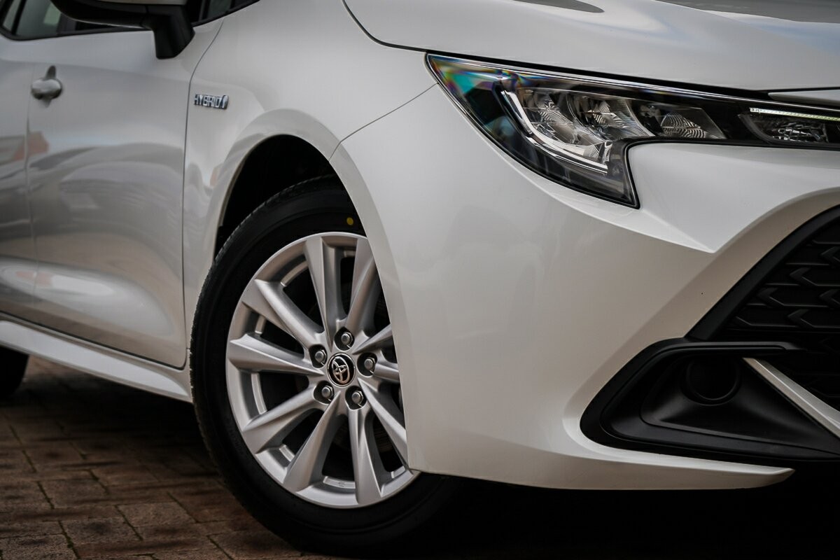 Toyota Corolla image 2