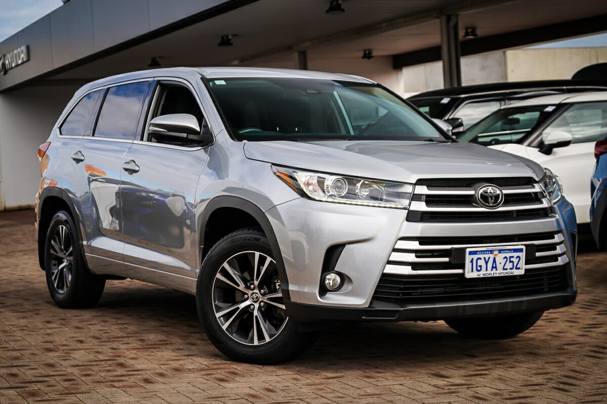 Toyota Kluger image 1