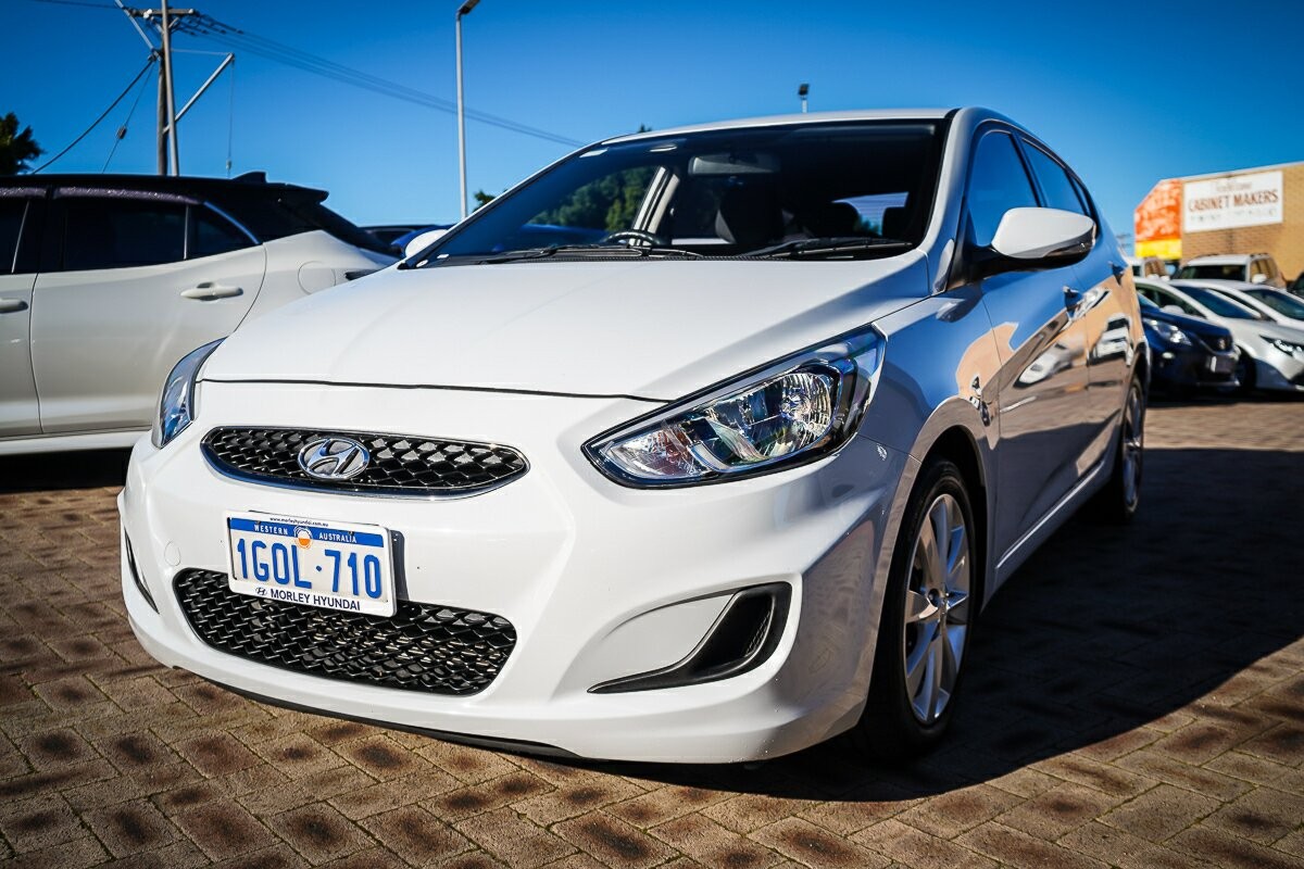 Hyundai Accent image 3