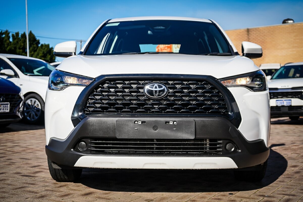 Toyota Corolla Cross image 3