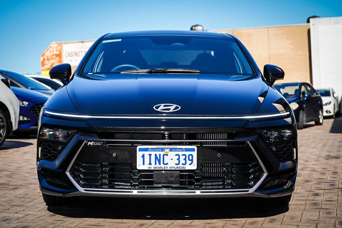 Hyundai Sonata image 2