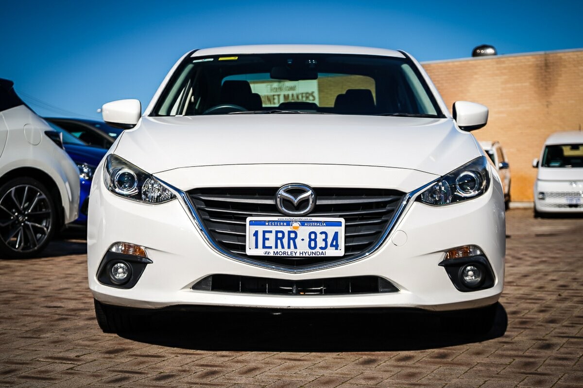 Mazda 3 image 3