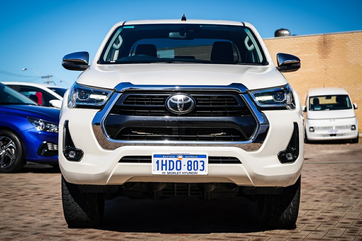 Toyota Hilux image 3