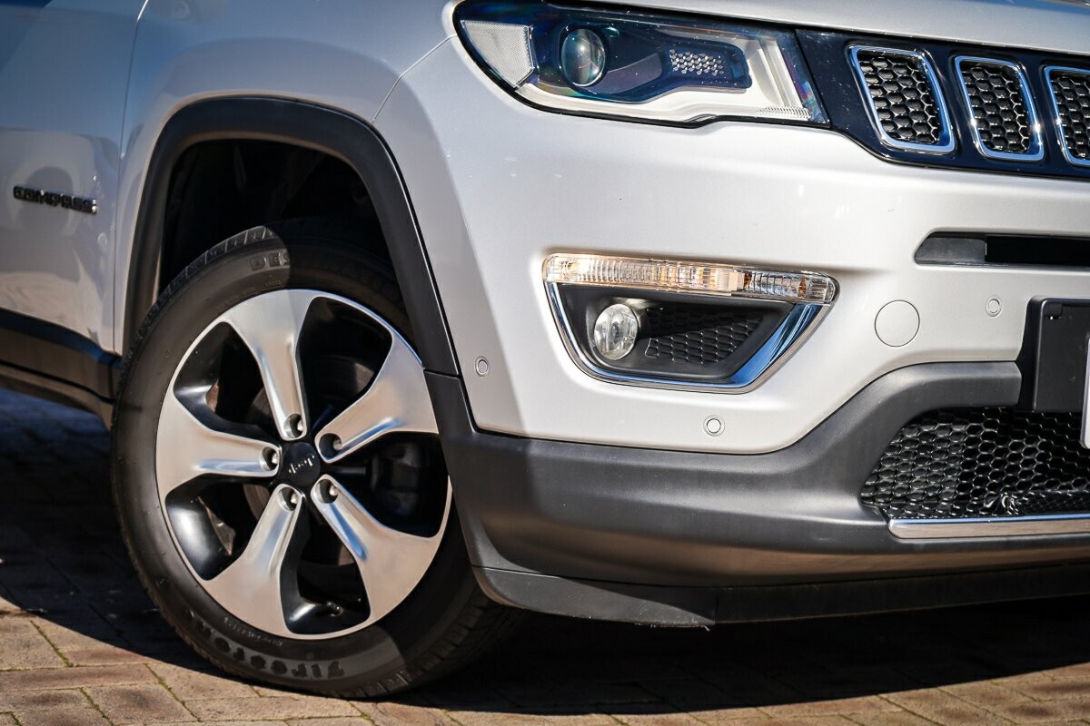 Jeep Compass image 2
