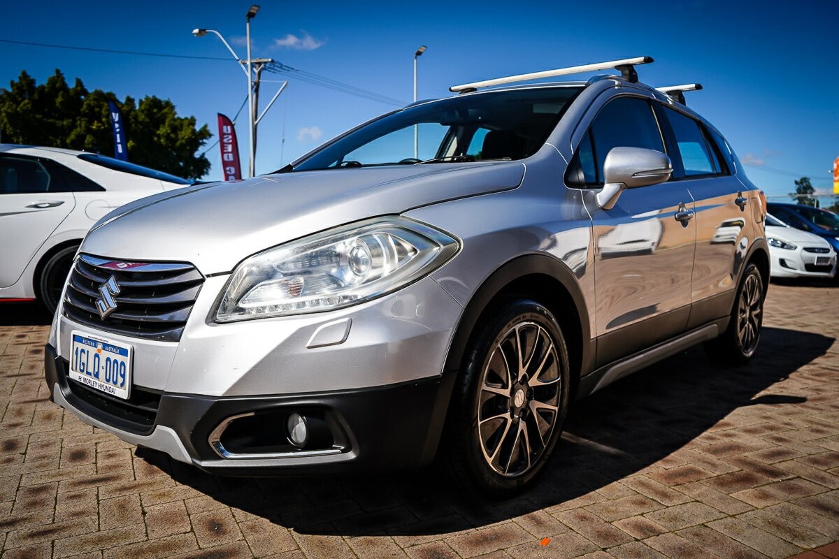 Suzuki S-cross image 4