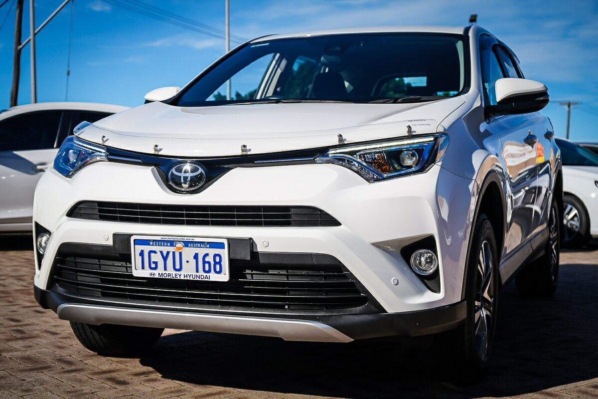 Toyota Rav4 image 4