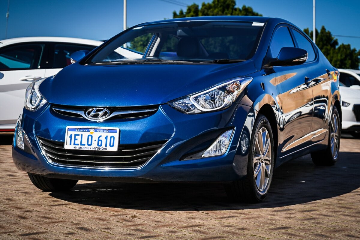 Hyundai Elantra image 4