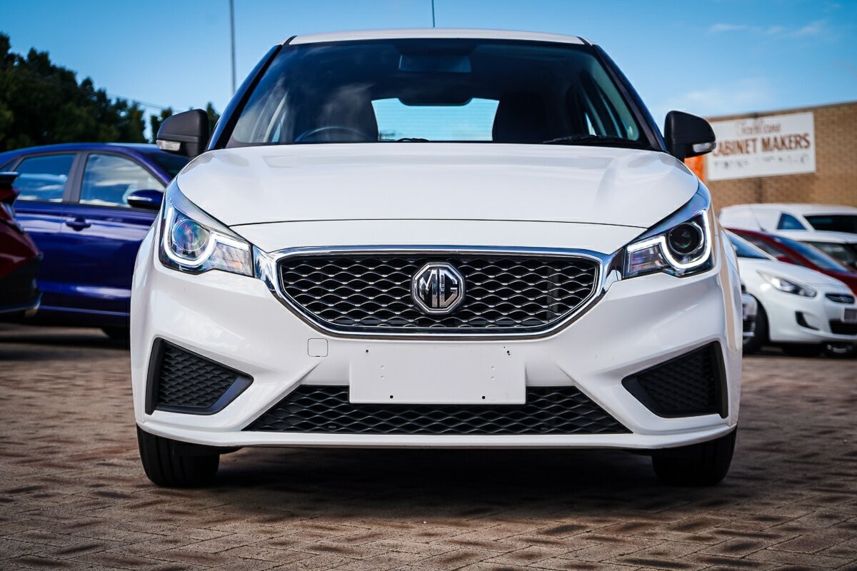 MG Mg3 image 3