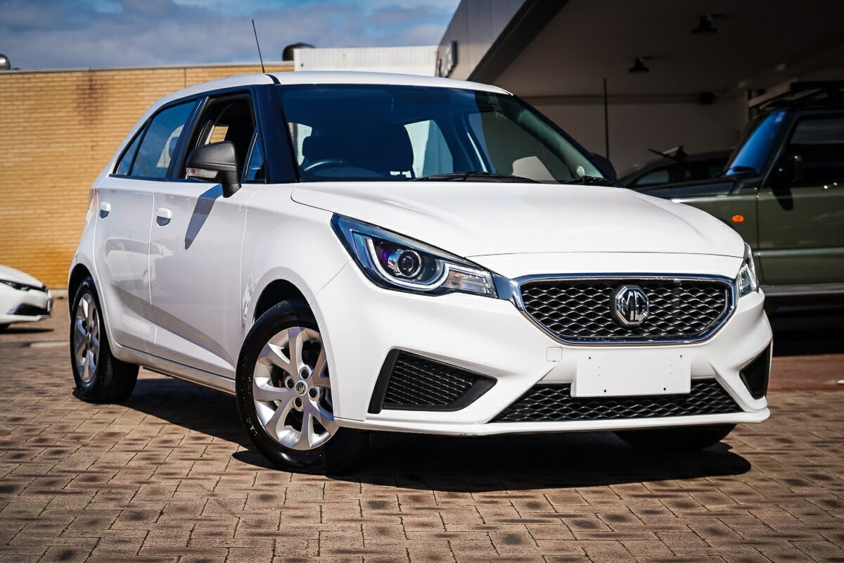 MG Mg3 image 1