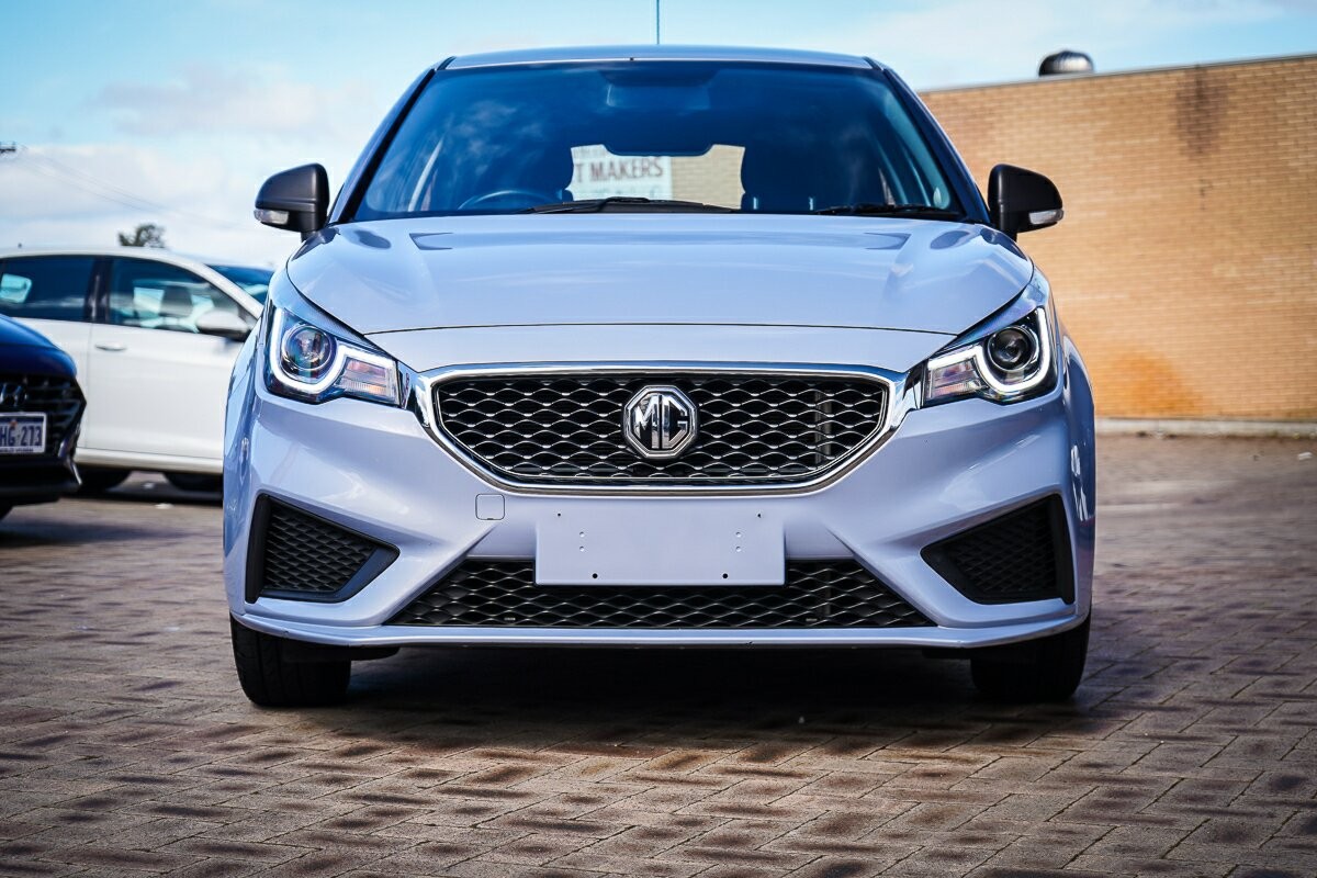 MG Mg3 image 3