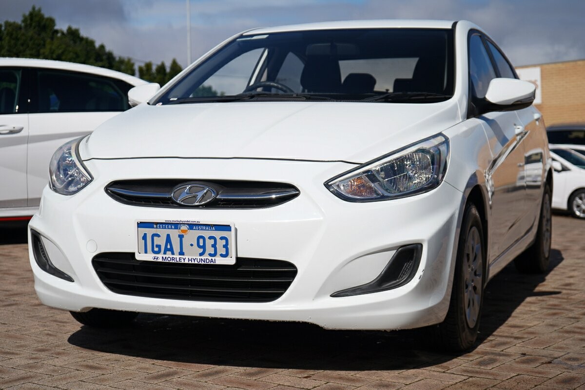 Hyundai Accent image 4