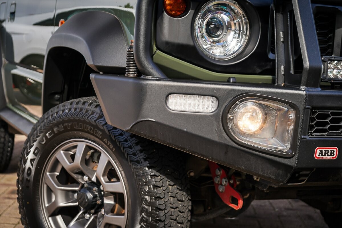 Suzuki Jimny image 2