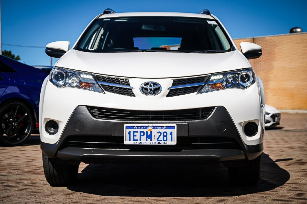 Toyota Rav4 image 3