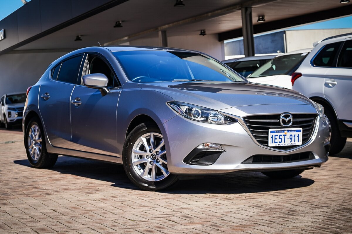 Mazda 3 image 1