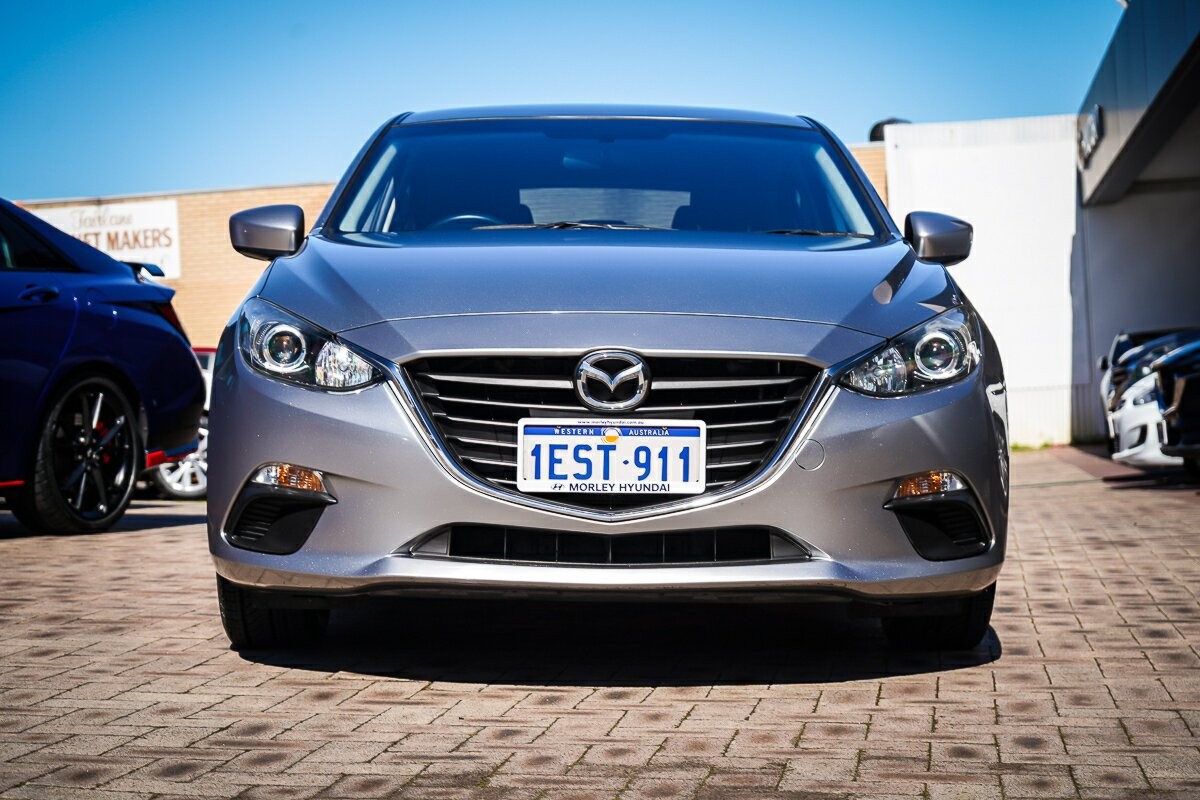 Mazda 3 image 3