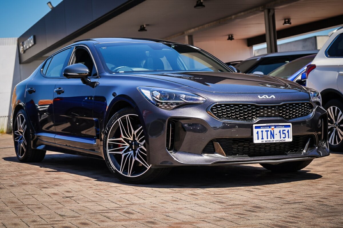 Kia Stinger image 1