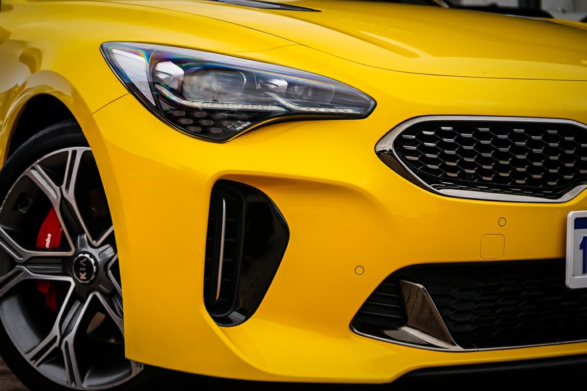 Kia Stinger image 2