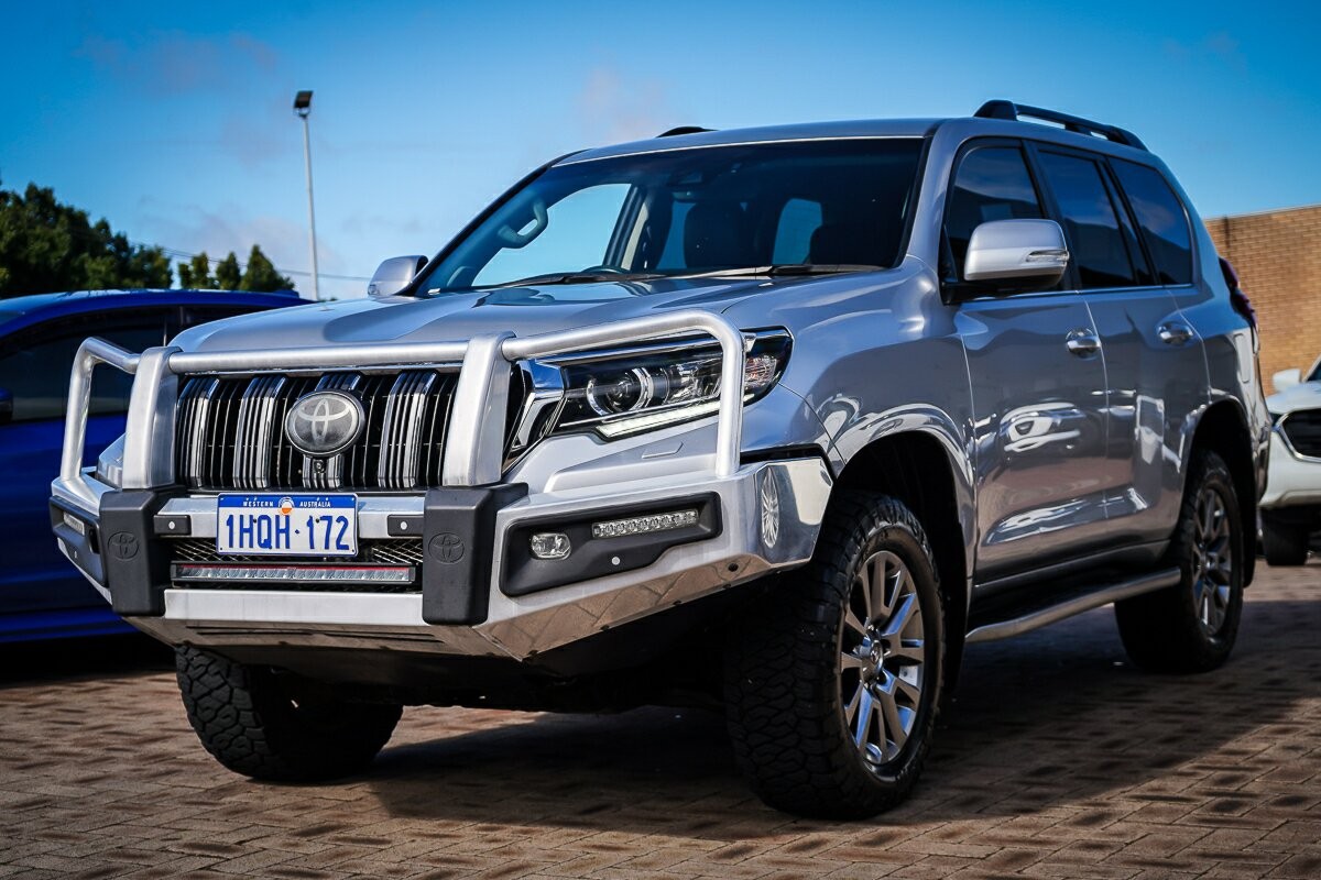 Toyota Landcruiser Prado image 4