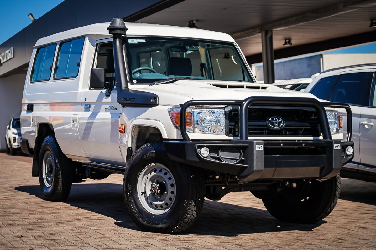 Toyota Landcruiser image 1