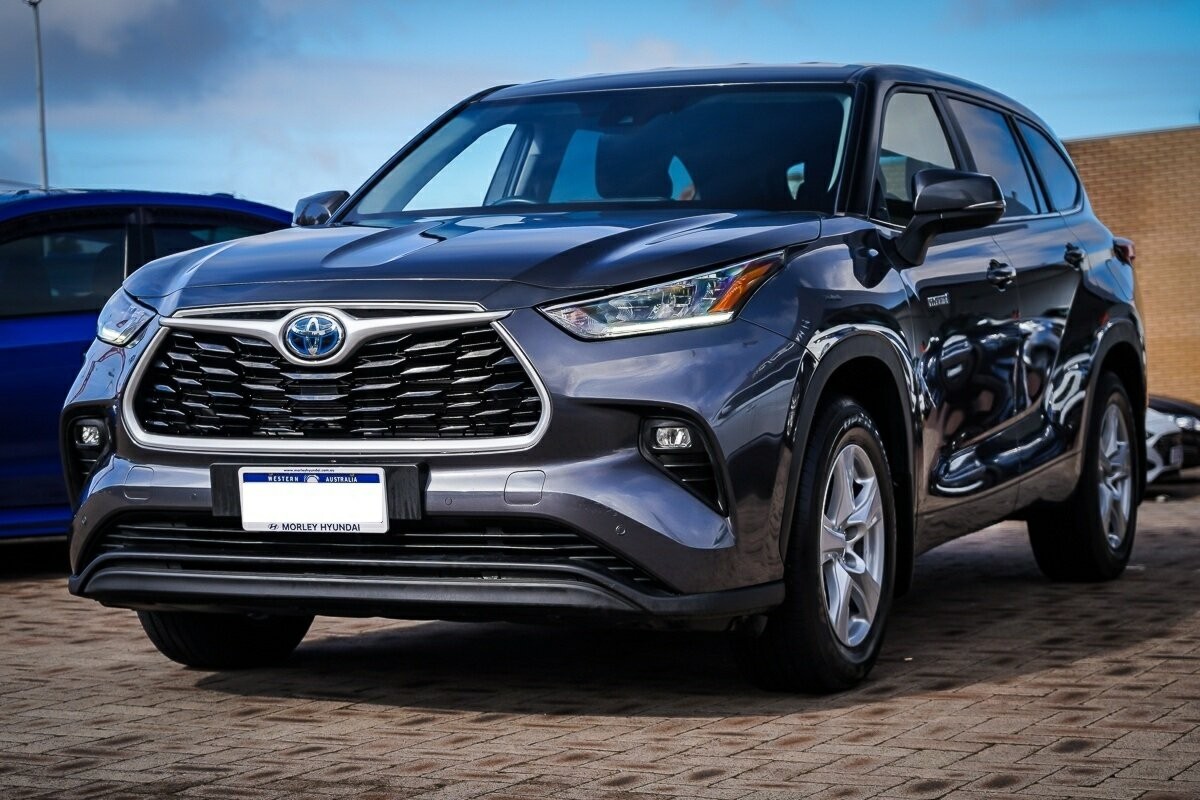 Toyota Kluger image 2