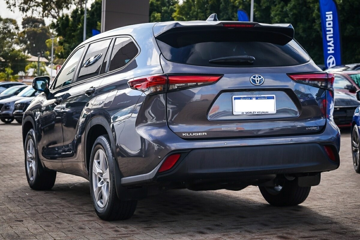 Toyota Kluger image 4