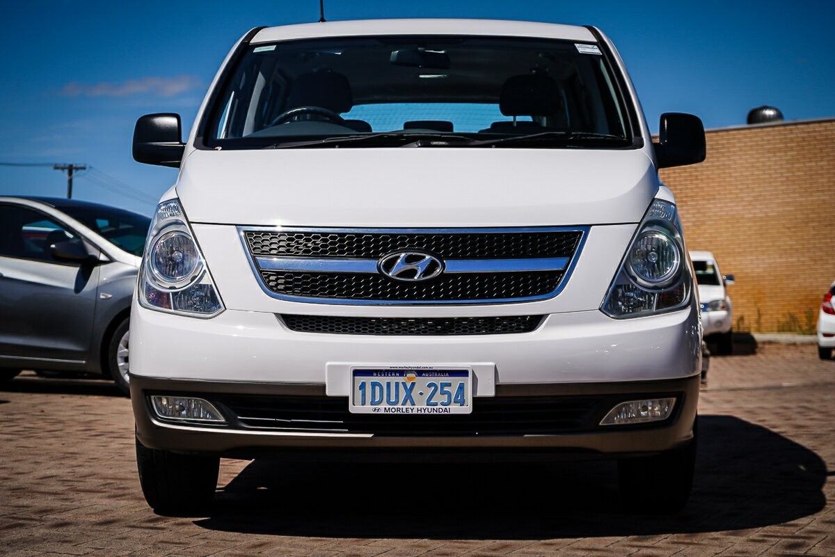 Hyundai Imax image 3