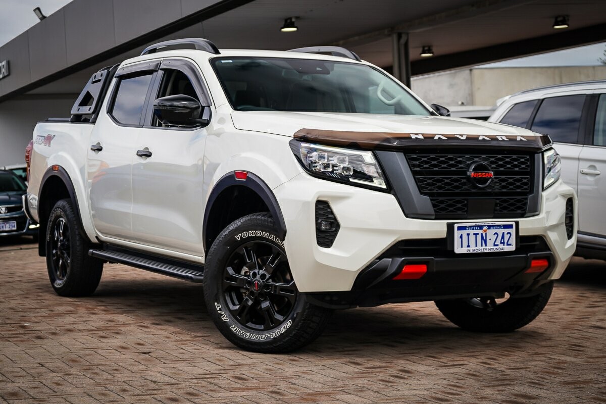 Nissan Navara image 1