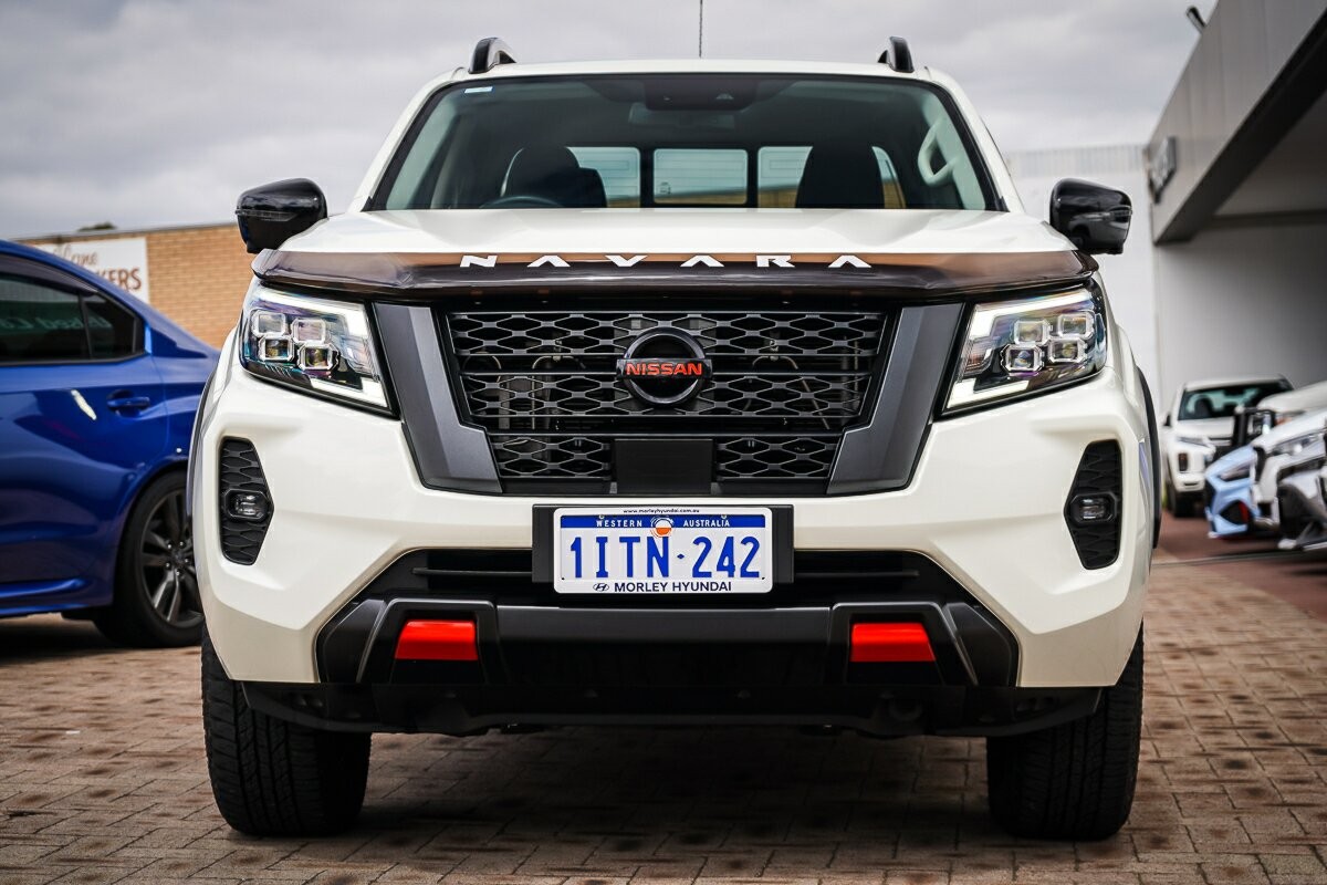 Nissan Navara image 3