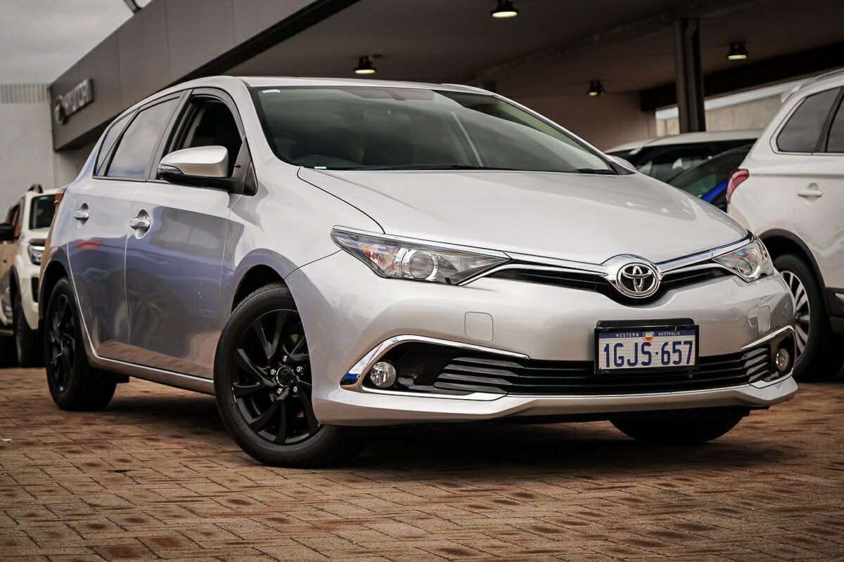 Toyota Corolla image 1