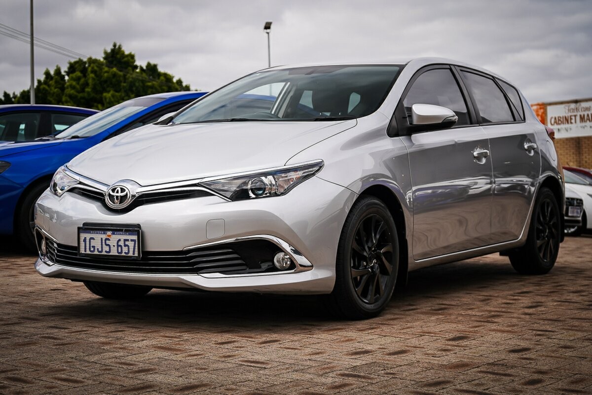 Toyota Corolla image 4