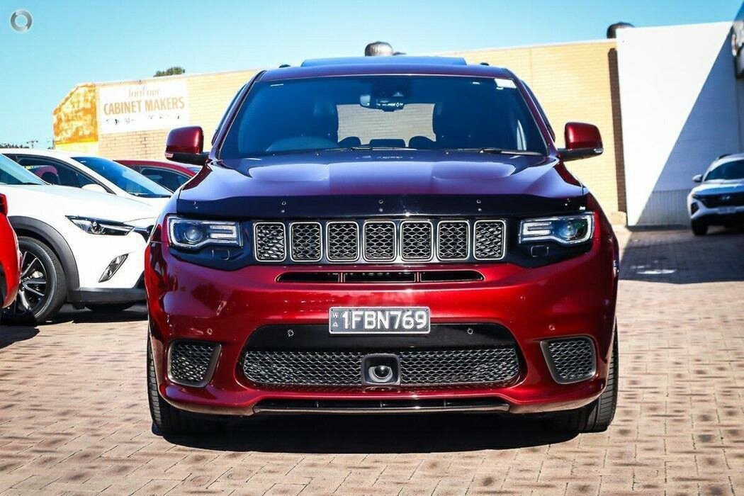 Jeep Grand Cherokee image 3