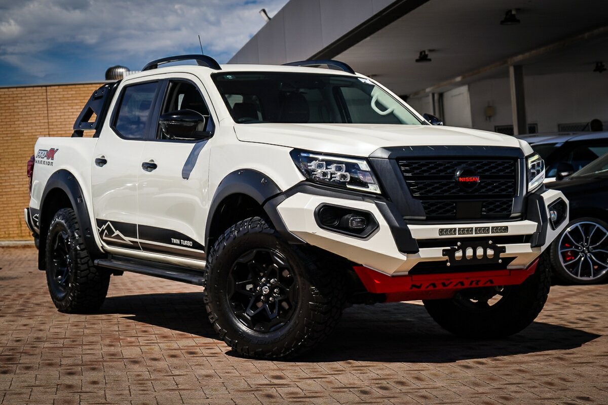 Nissan Navara image 1