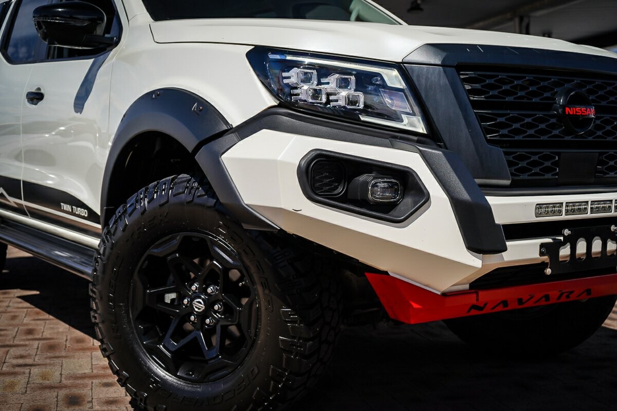 Nissan Navara image 2